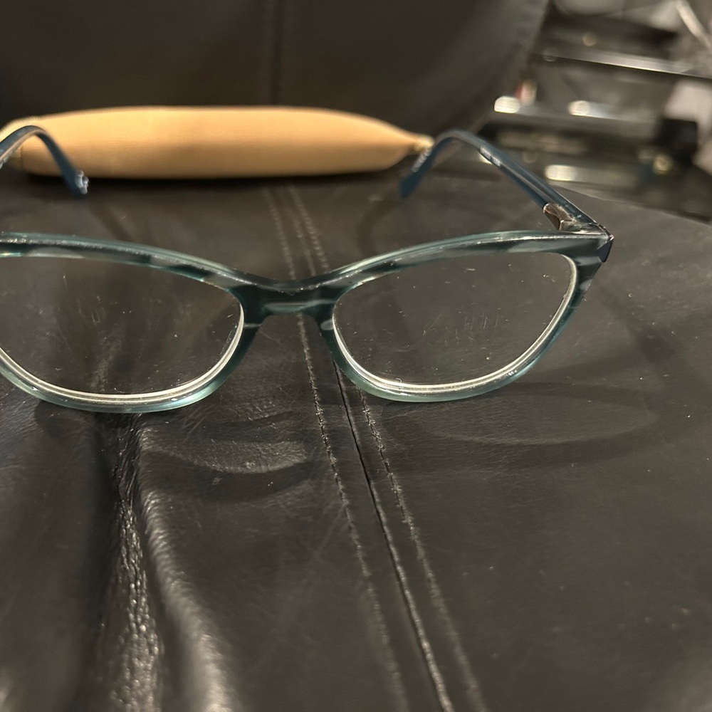 Foster Grant Teal and Black Men's Glasses - Picture 2 of 8